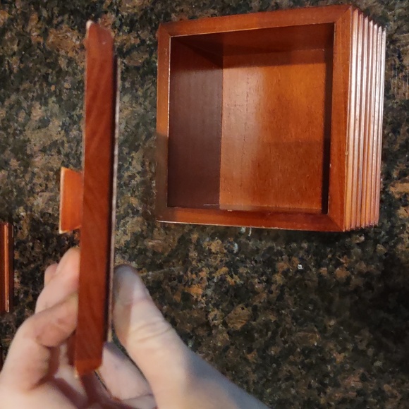 Cherry wood storage box - Picture 5 of 10